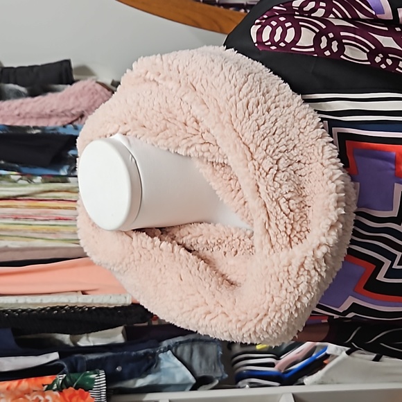 Nwt Infinity scarf and matching head WRAP - Picture 2 of 5